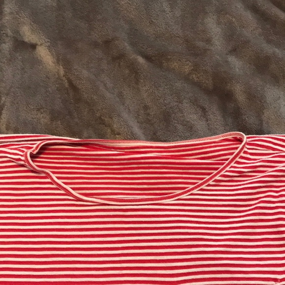 🧲 Red/White Striped Crop Top🧲 - Picture 4 of 5